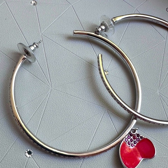💖✨ Rhodium-Plated Crystal Hoop Earrings w/ Pink Heart Charms – Sparkly & Sweet! - Picture 10 of 14